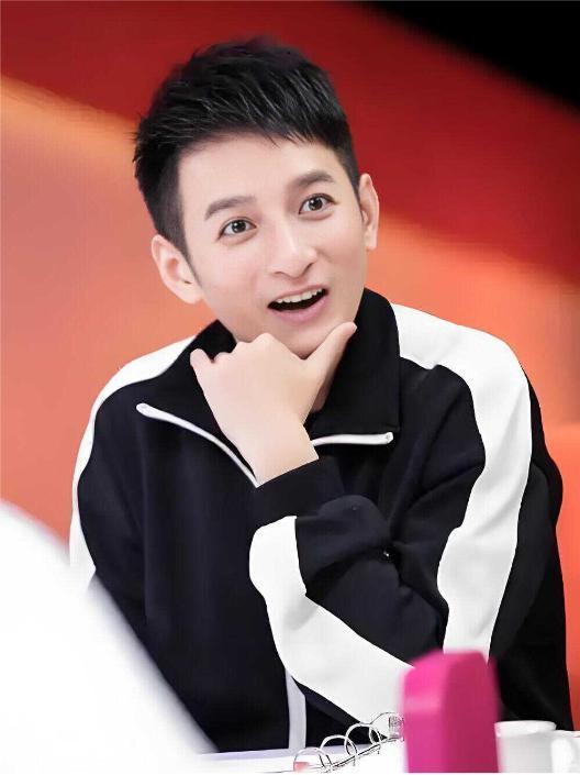 李维嘉沉浸2年后近照曝光EVO真人平台48岁的(图8)