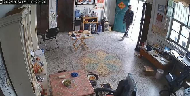 密老公却声称是误会网友表示：教教我EVO真人平台女子在监控发现老公秘(图2)