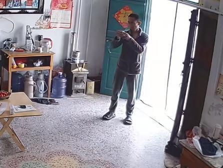 密老公却声称是误会网友表示：教教我EVO真人平台女子在监控发现老公秘(图11)