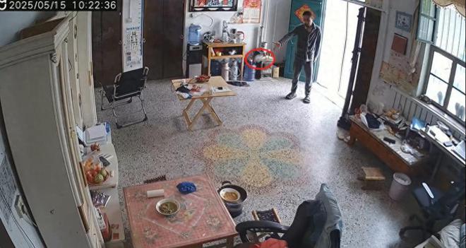 密老公却声称是误会网友表示：教教我EVO真人平台女子在监控发现老公秘(图20)